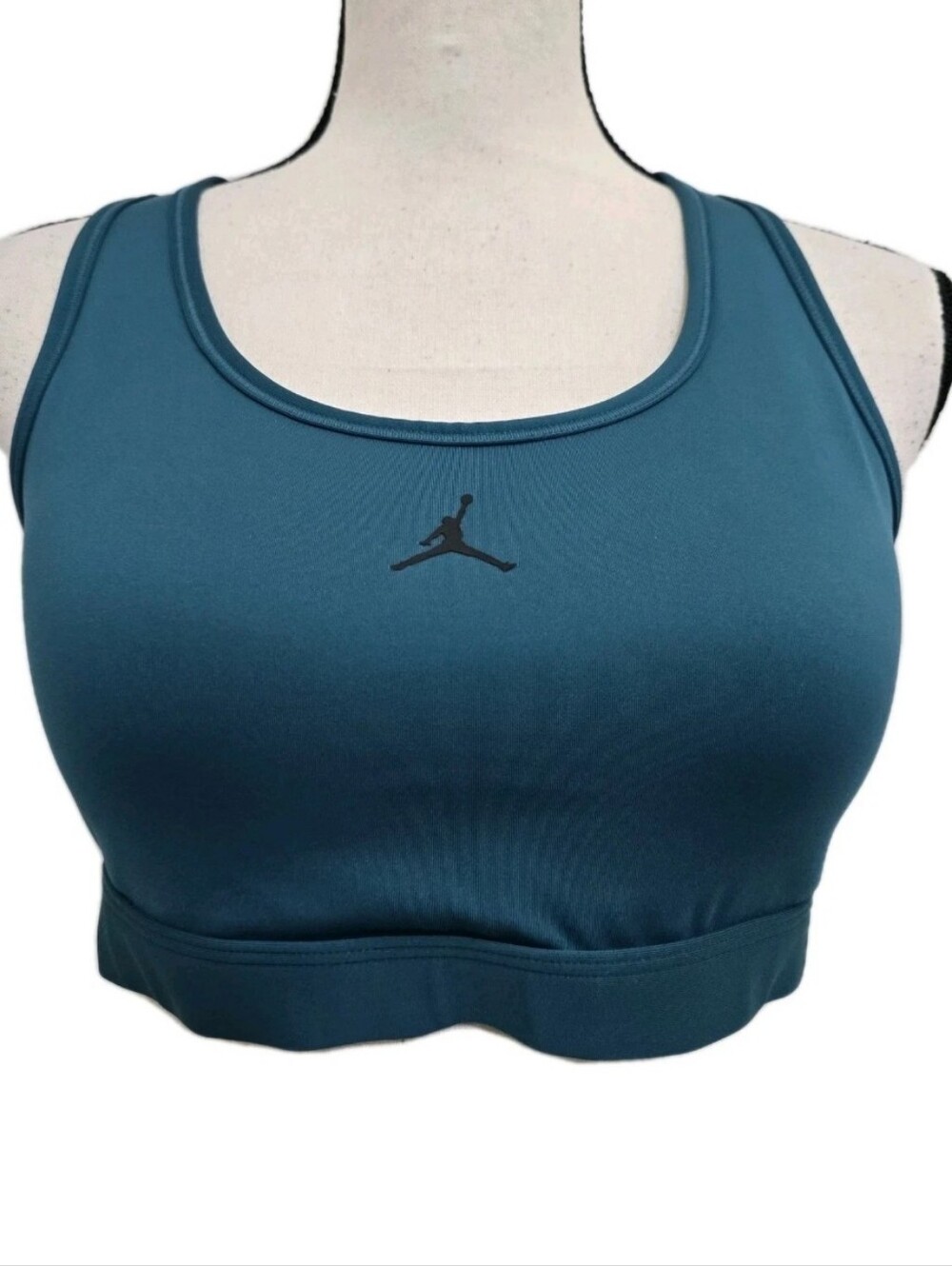 JORDAN Jumpman size Medium Built In Padded Supportive Sports Bra‎ Teal